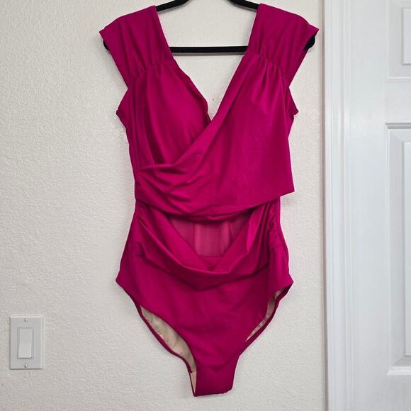 NWOT Swimsuits for All Plus Size 20 Cap Sleeve Cut-Out One-Piece 40D/DD Pink - Picture 3 of 12